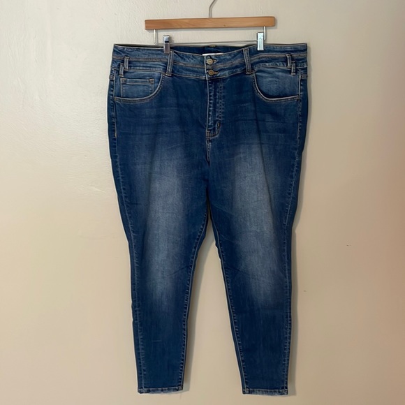 EUC Flying Monkey Platinum Jeans. Size 24W - Picture 1 of 8